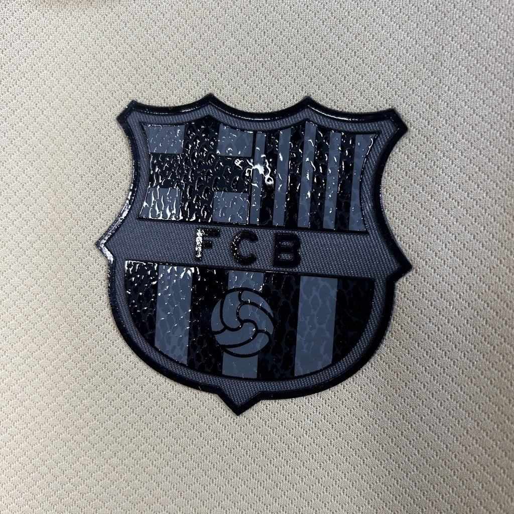 FC Barcelona 2025/26 (Segunda equipación)