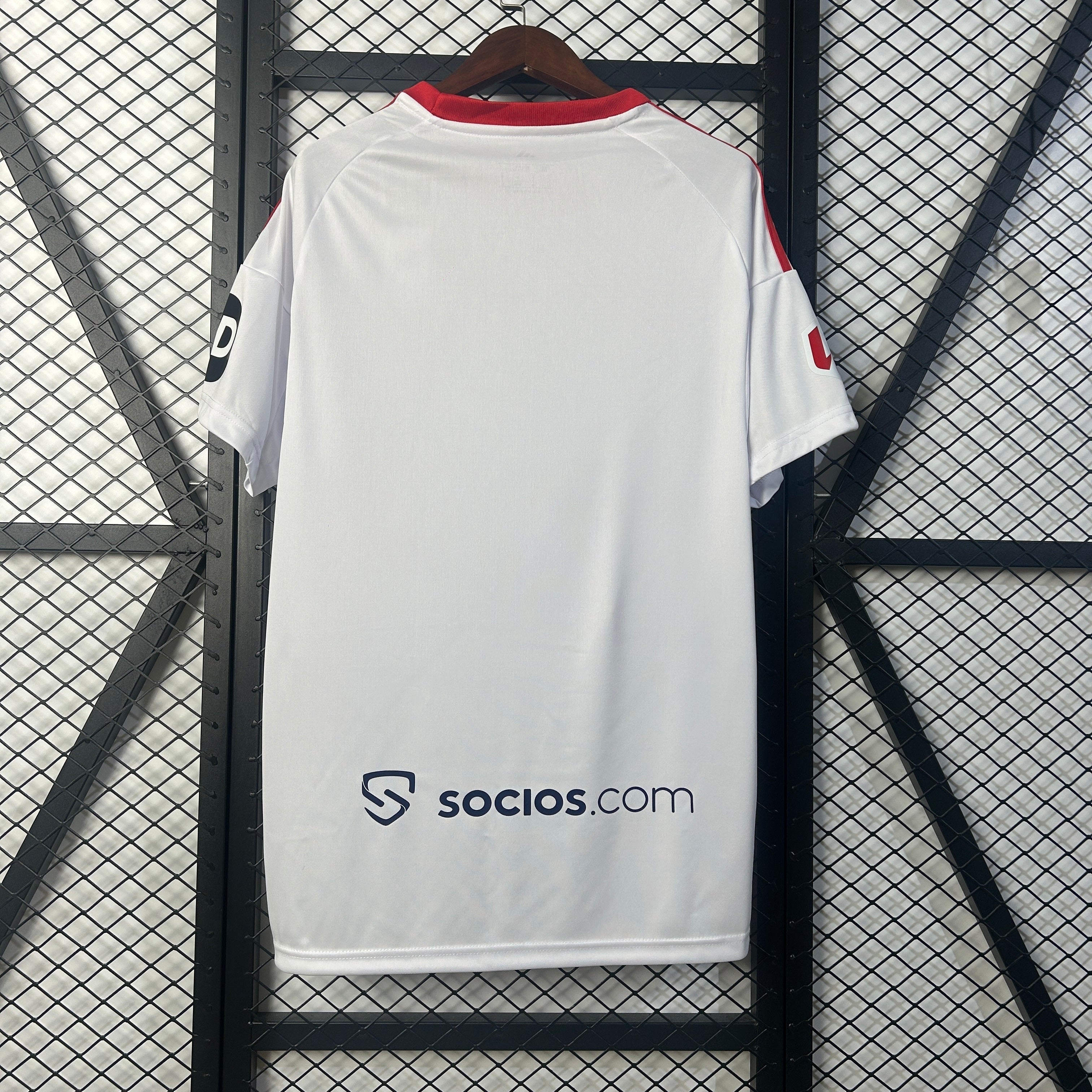 Sevilla 2025/26 (Primera equipación)