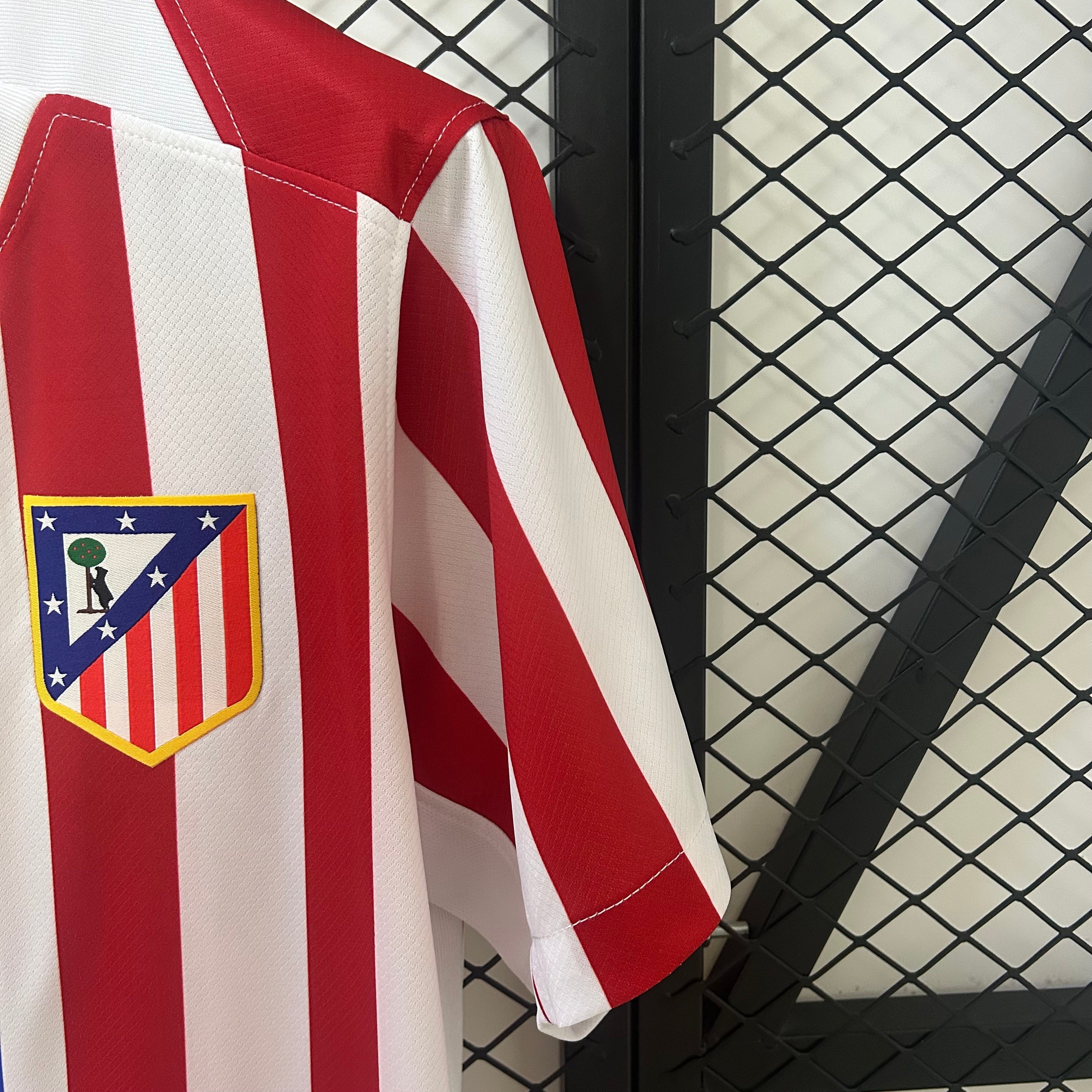 Atlético de Madrid 2025/26 (Primera equipación)