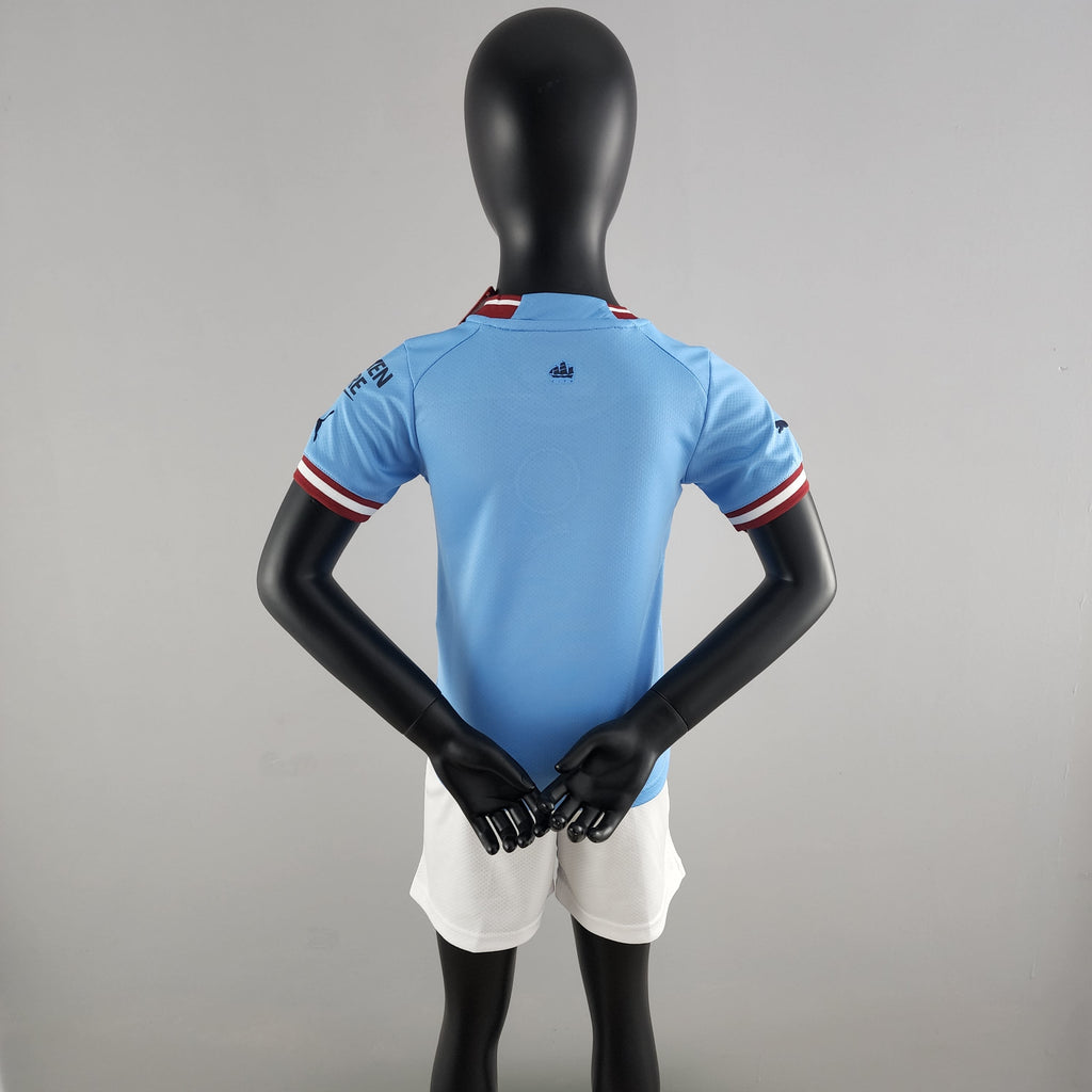 Manchester City 2022/23 Primera equipación (Mini Conjunto)