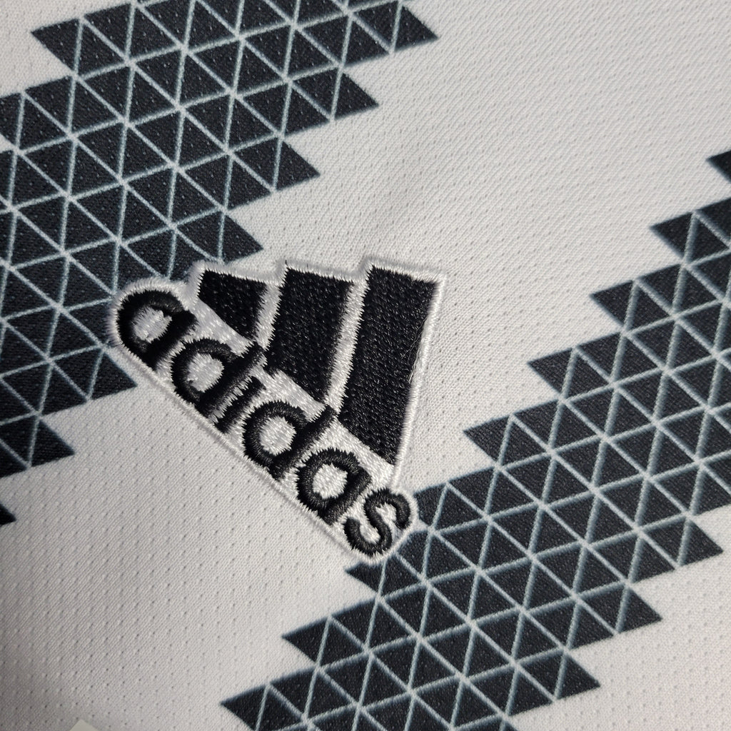 Juventus 2022/23 Primera equipacion (Mini Conjunto)