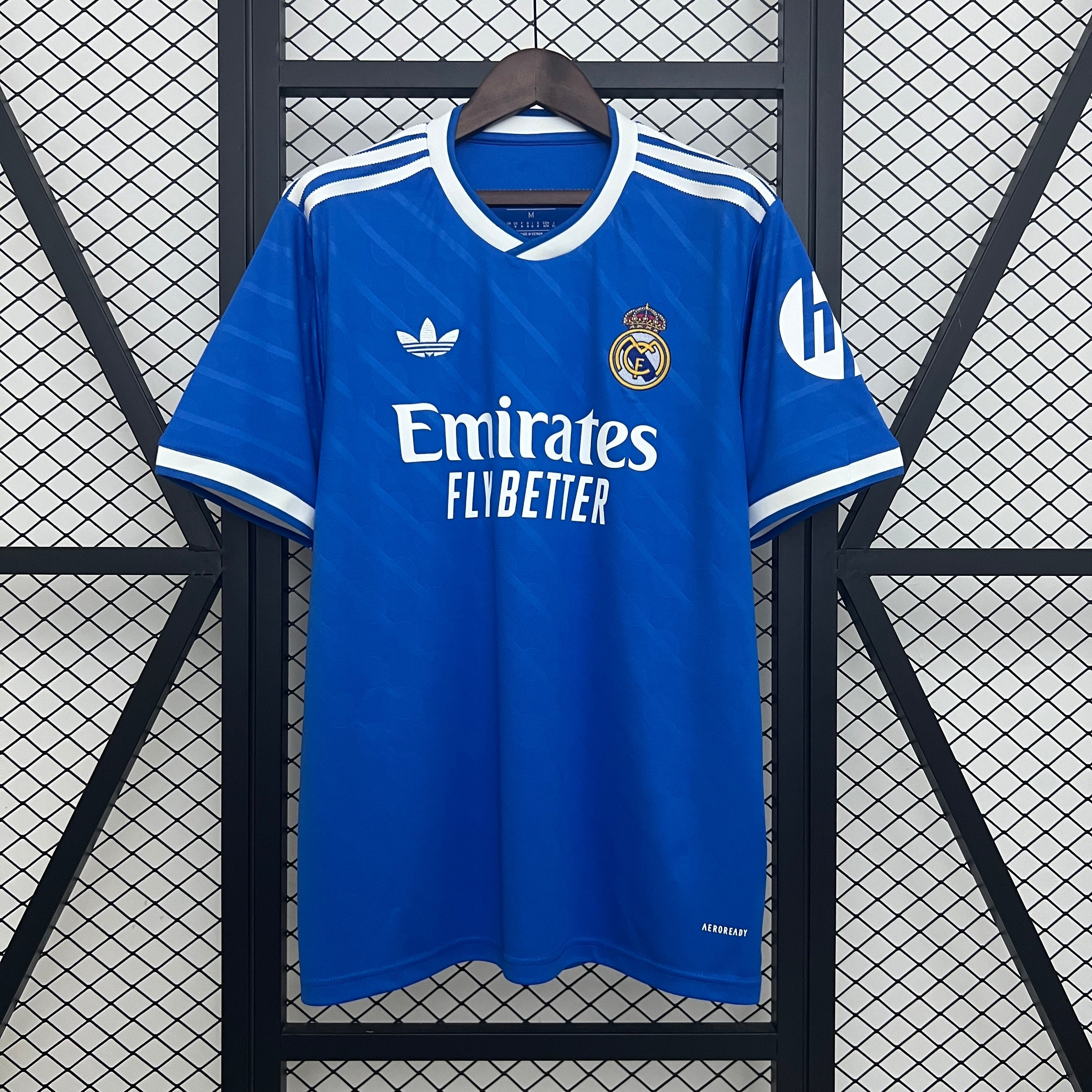 Real Madrid 2025/26 (Segunda equipación)