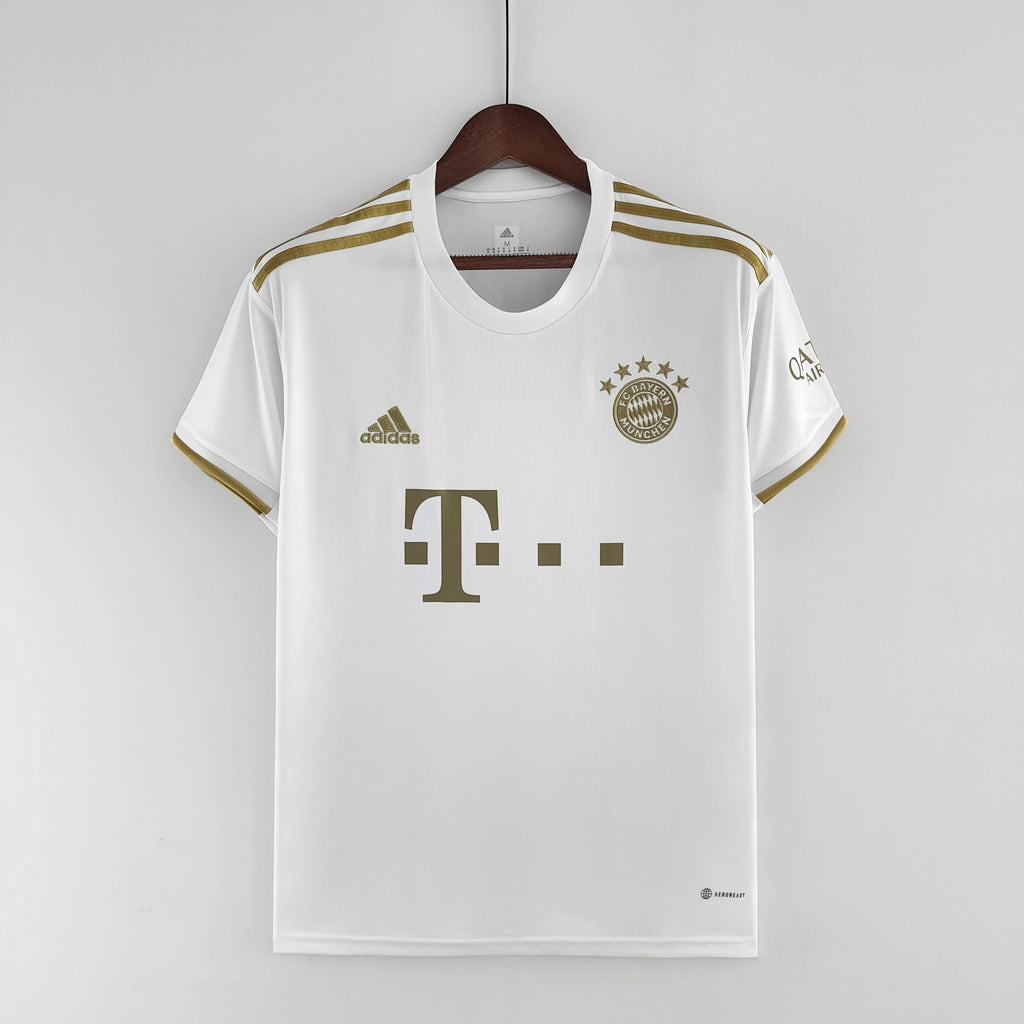 Bayern de Munich 2022/23 (Segunda equipación)