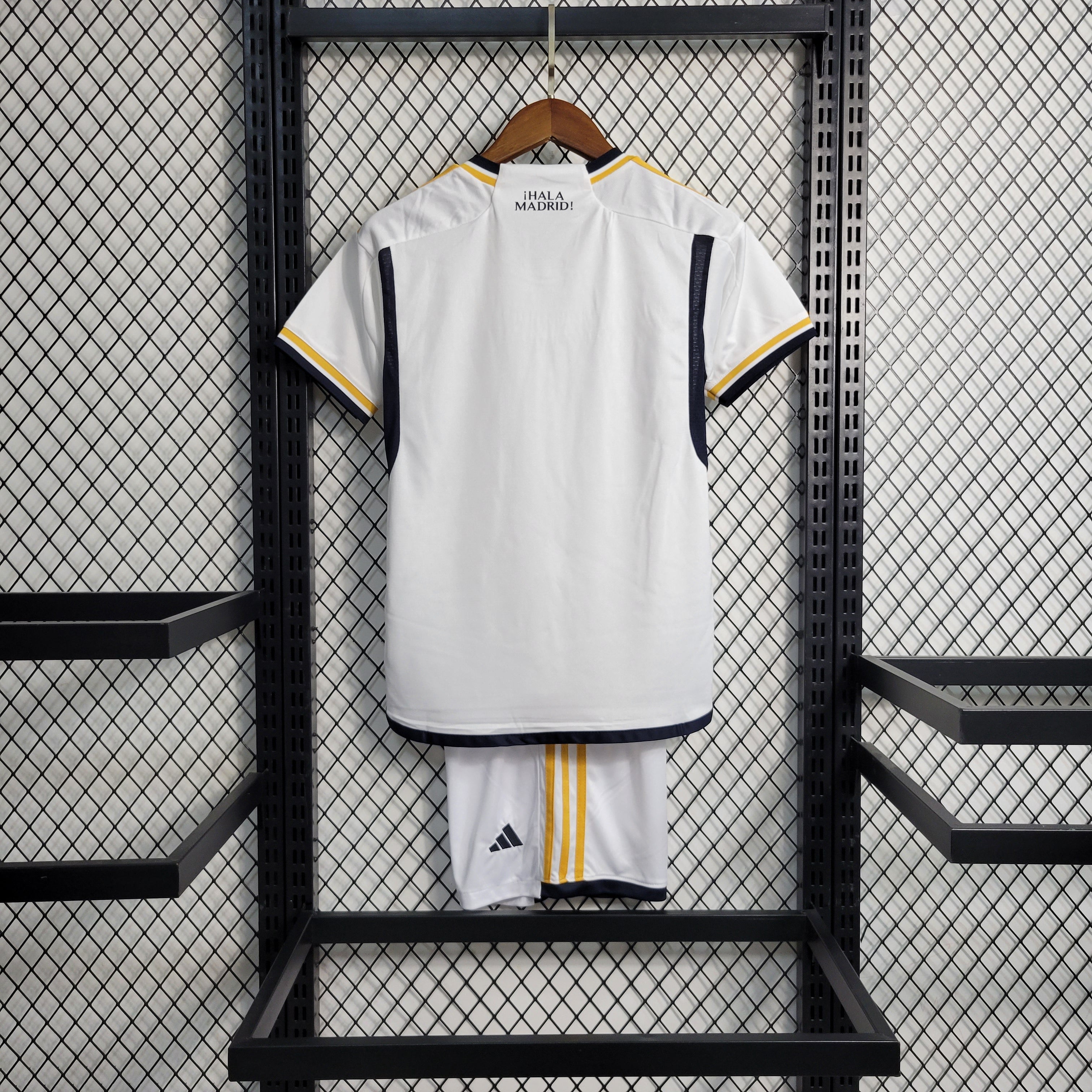 Real Madrid 2023/24 Primera equipacion (Mini Conjunto)
