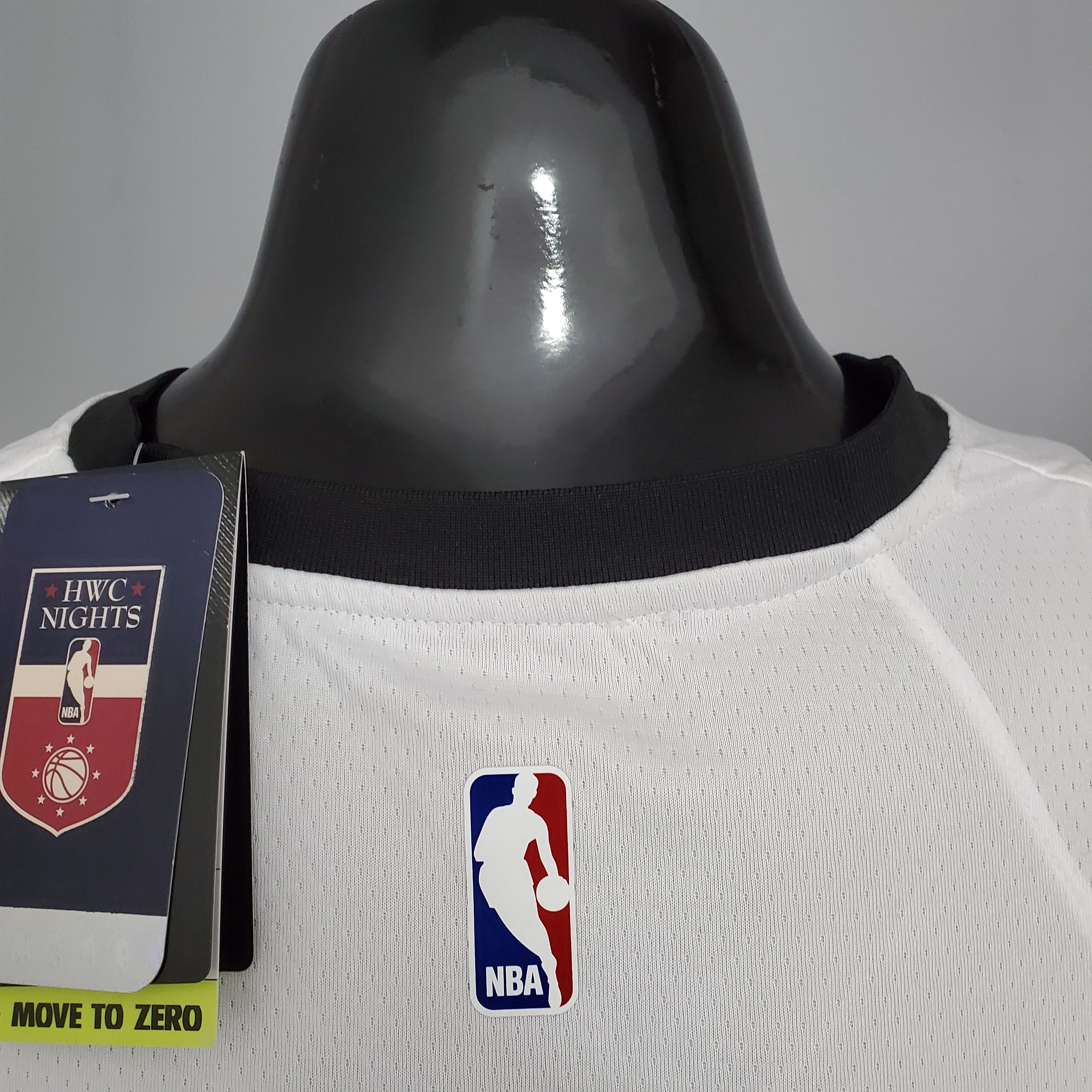 Brooklyn Nets (graffiti white)