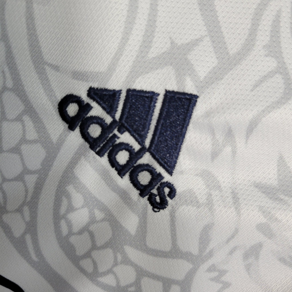 Real Madrid 2023/24 Limited Edition (Mini Conjunto)