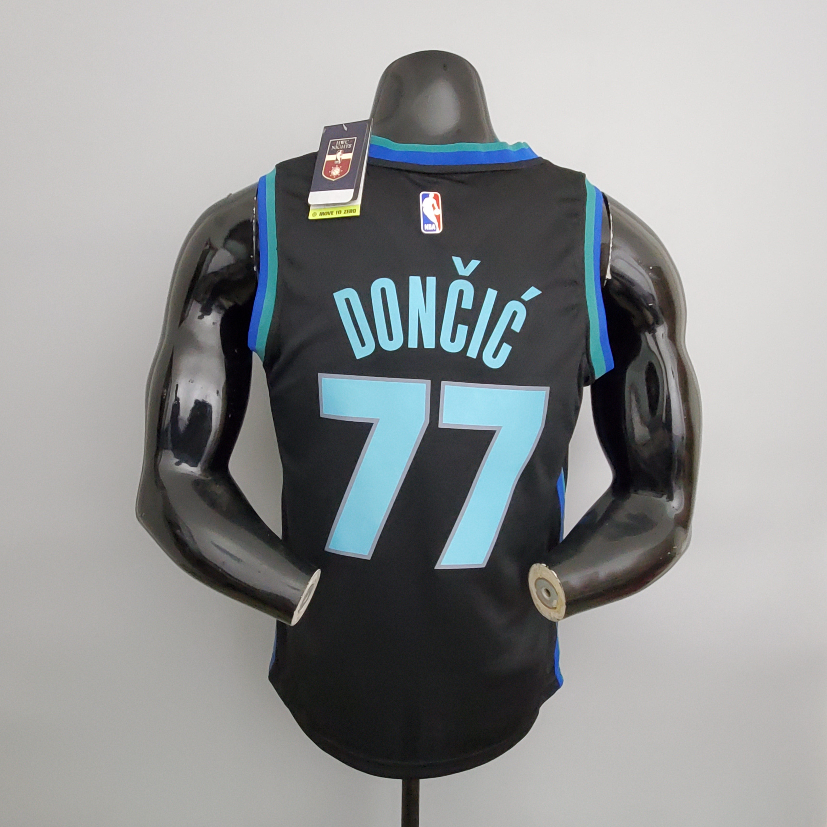 Dallas Maverick (big bull head black)