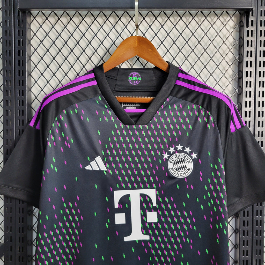 Bayern de Munich 2023/24 (Segunda equipación)