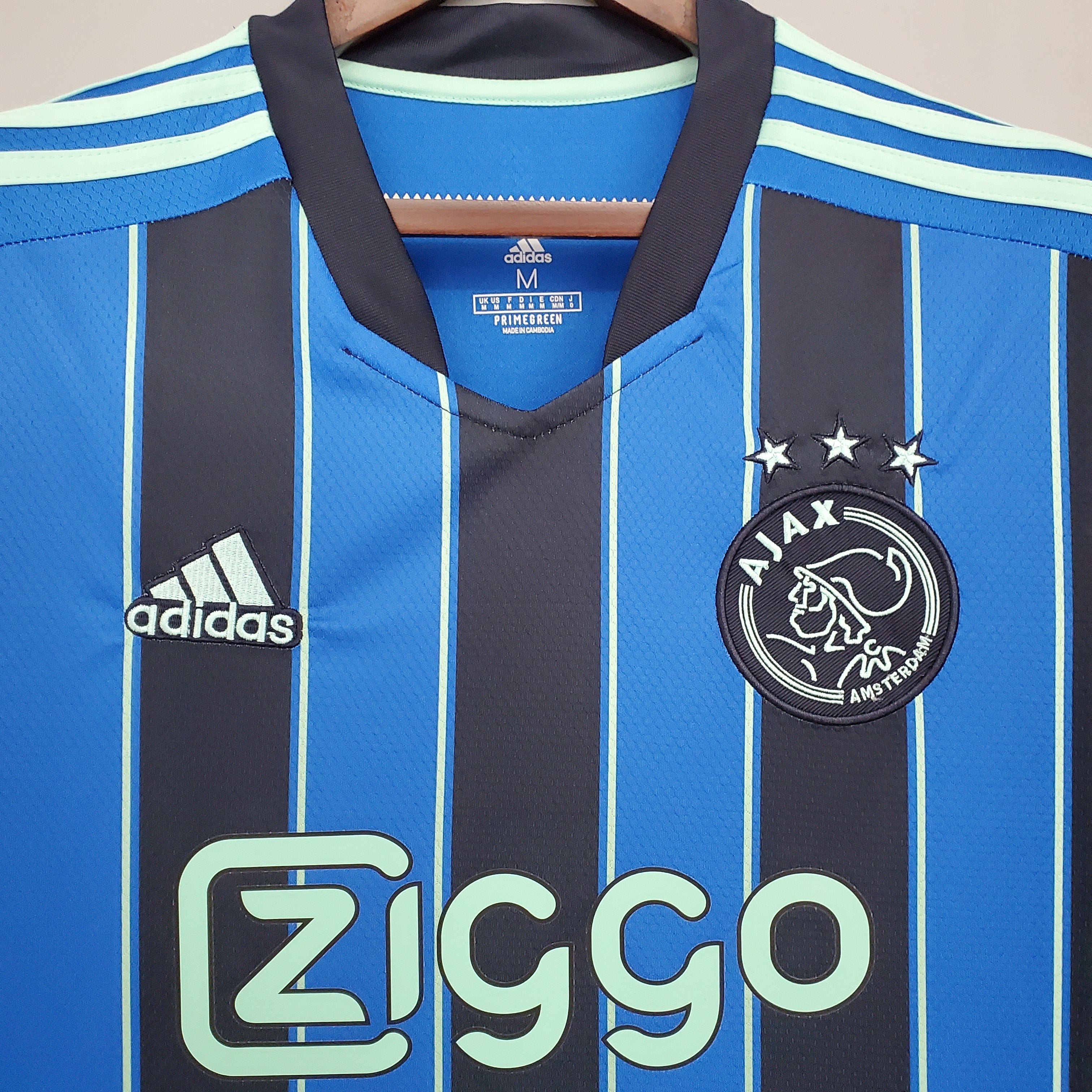 Ajax 2021/22 (Segunda equipación)